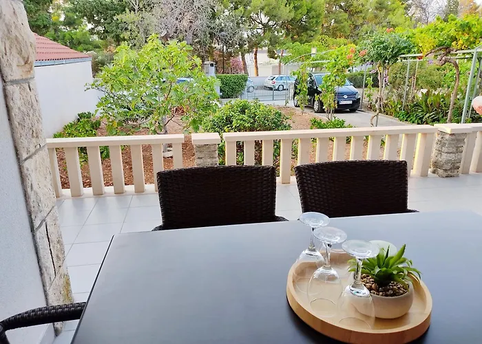 Karlo Lägenhet Supetar